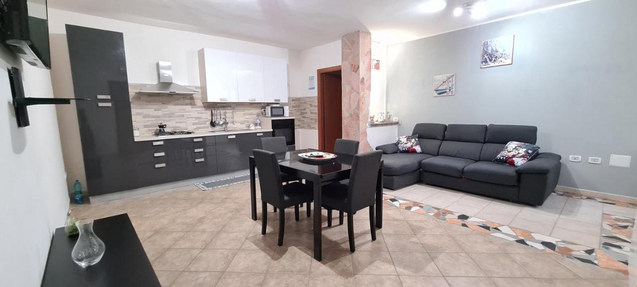 Casa Lory Villa SantʼAntìoco Buitenkant foto